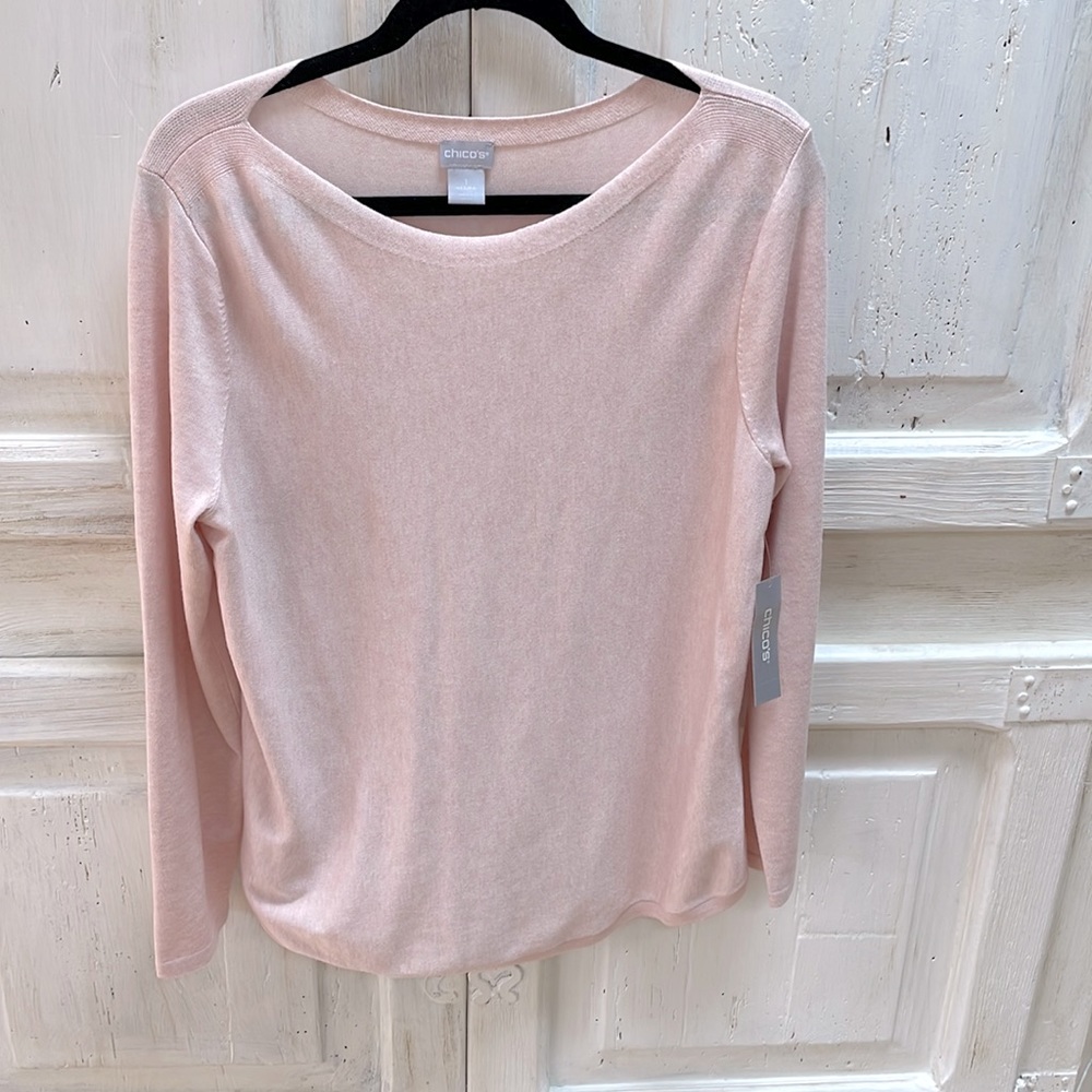 Chicos size M (1) pink pullover sweater